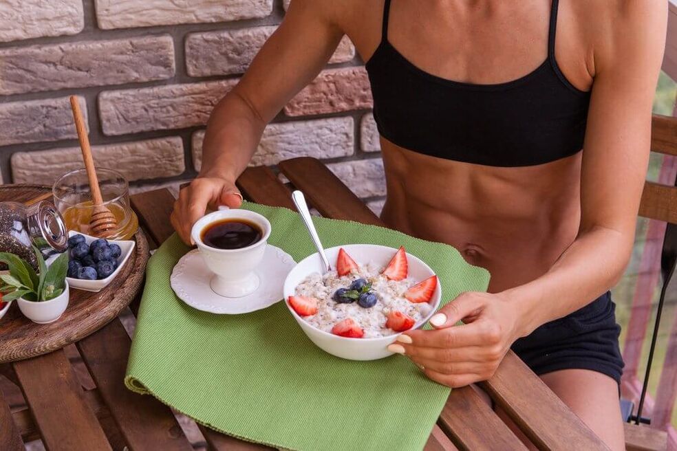 Ketika berbicara tentang penurunan berat badan, sarapan adalah makanan terpenting hari itu. 