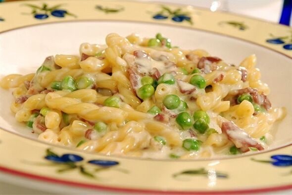 Mengikuti diet Mediterania, Anda bisa memasak pasta lezat dengan kacang polong