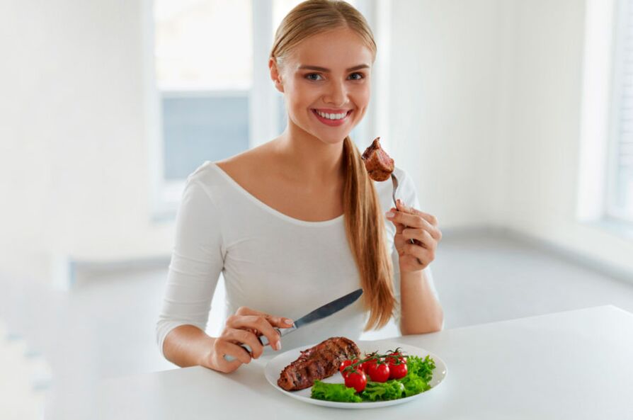 Selama periode bergantian dalam diet Dukan, Anda perlu mengonsumsi hidangan berprotein dan nabati