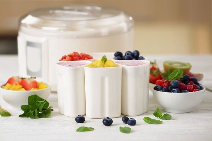 buah pelangsing dan yogurt berry